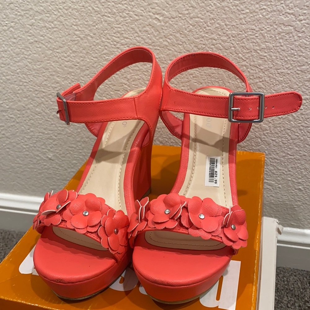 BAMBOO heels pinkish color Size 8.5